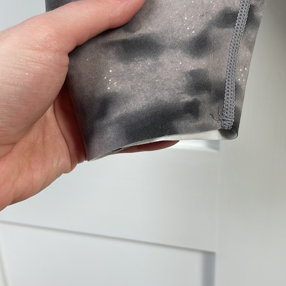 Varley Let’s Go crop leggings 18’ leaf. Size large - Picture 5 of 6